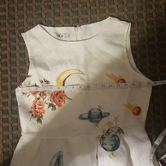 Dress - Picture 4 of 5